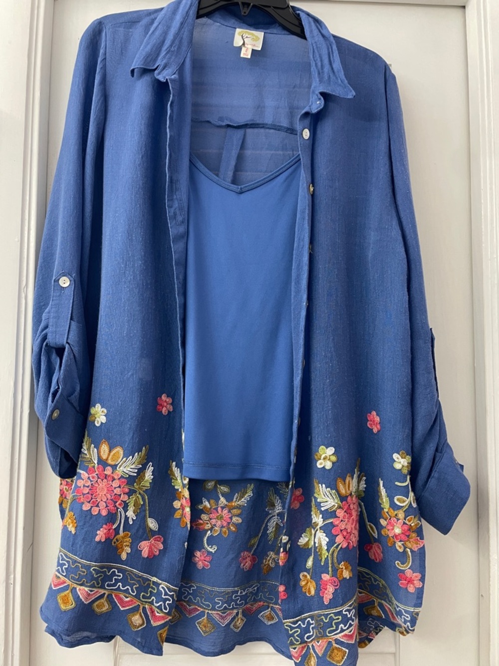 fig and flower Blue Linen-Look Top with Tag